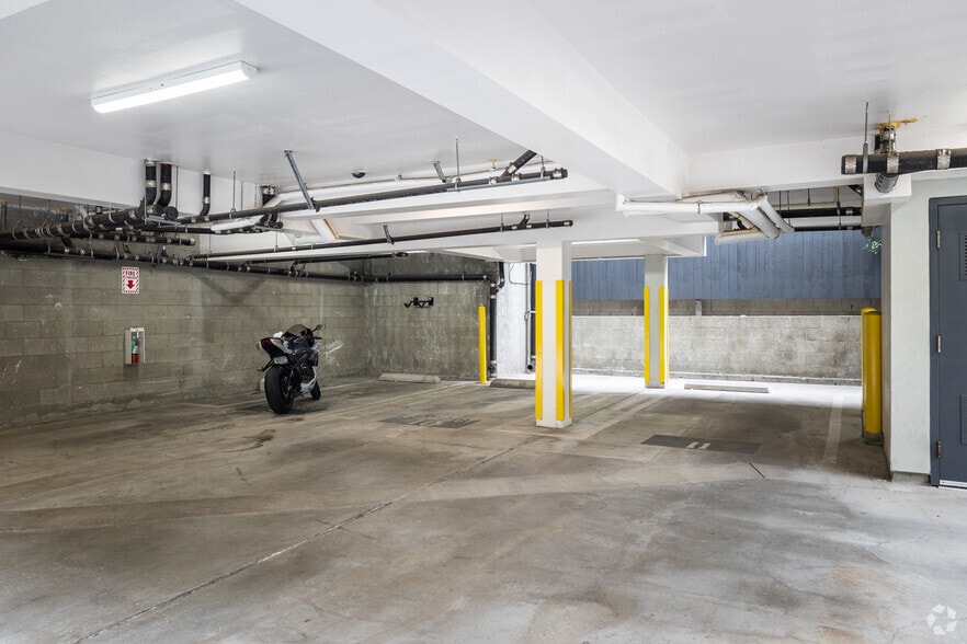 More Photos Of 1743 Butler Ave, Los Angeles Apartments For Sale