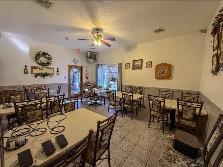 More Photos Of 2203 1st St, Alamogordo General Retail For Sale