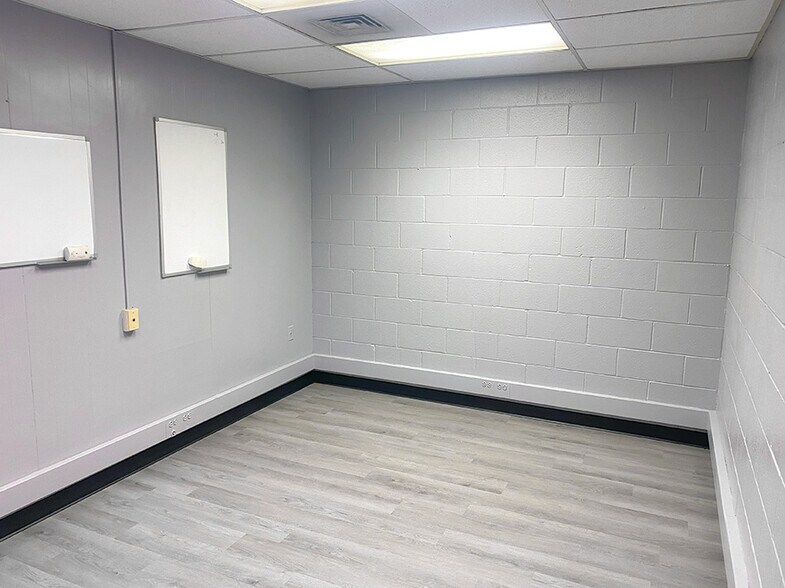 More Photos Of 2401 Mississippi Ave, Sauget Manufacturing For Lease