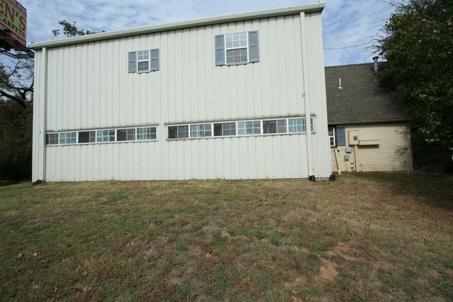 More Photos Of 104 N Gilcrease Museum Rd, Tulsa Medical For Sale