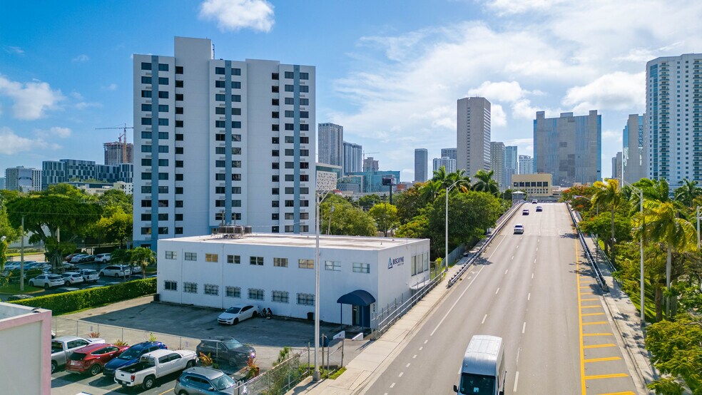 More Photos Of 529 W Flagler St, Miami Office For Lease