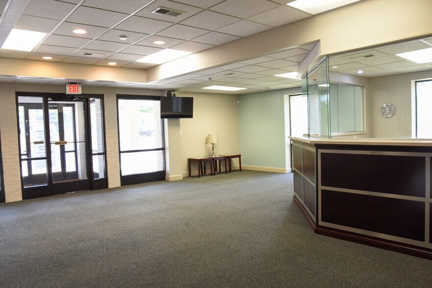 More Photos Of 1304 Somerville Rd SE, Decatur Medical For Sale