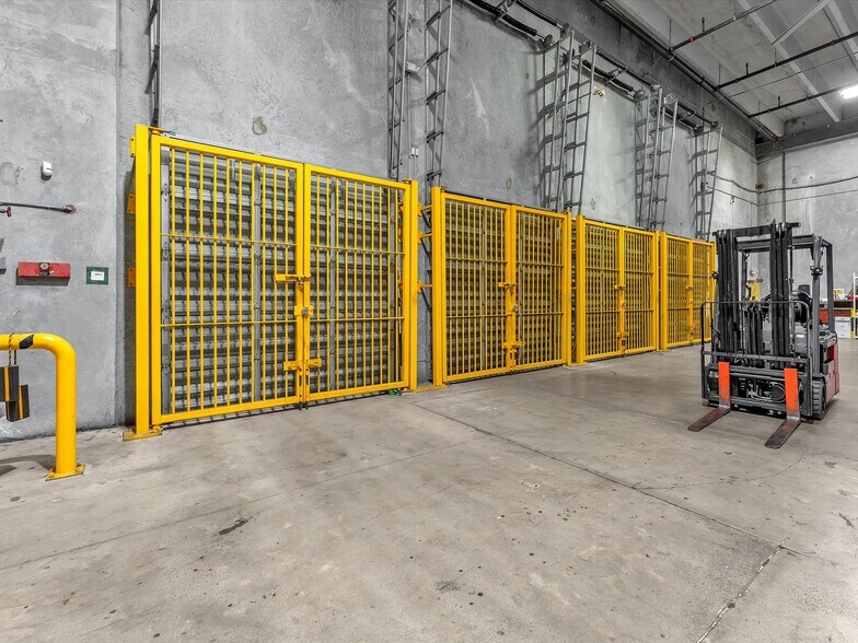 More Photos Of 2244 NW 114th Ave, Miami Warehouse For Sale
