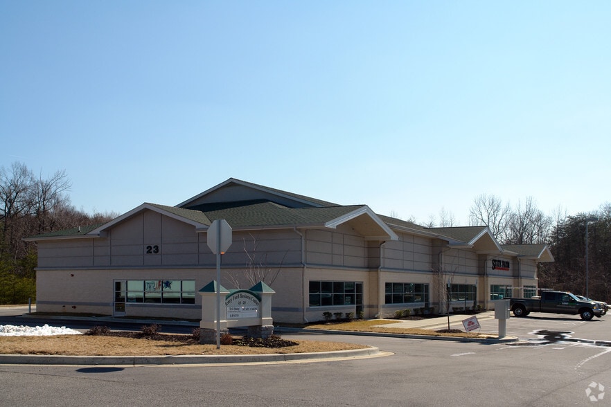 More Photos Of 23 Henry Ford Cir, Waldorf Flex For Sale