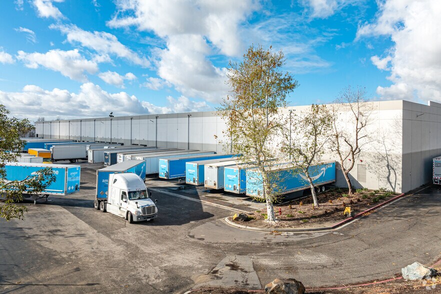 More Photos Of 14650 Meyer Canyon Rd, Fontana Warehouse For Lease