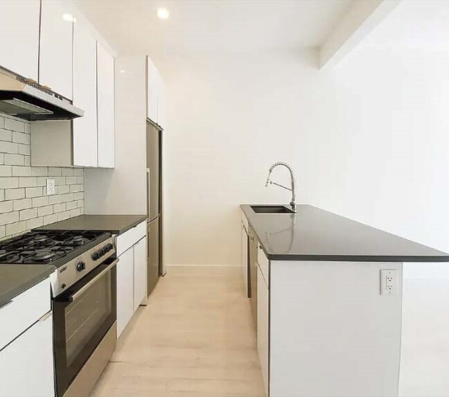 More Photos Of 1004 Fulton St, Brooklyn Apartments For Sale