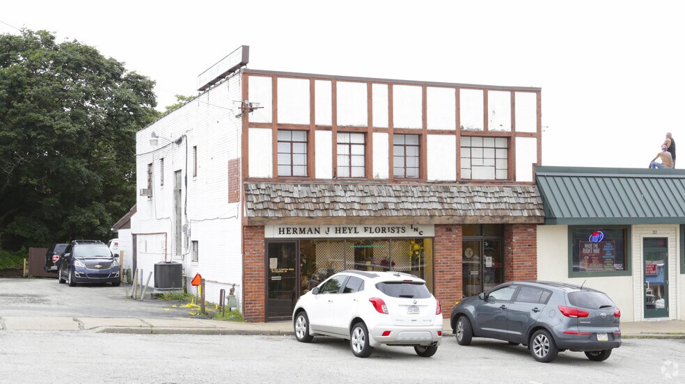 More Photos Of 36 Old Clairton Rd, Pittsburgh Storefront Retail Residential For Lease