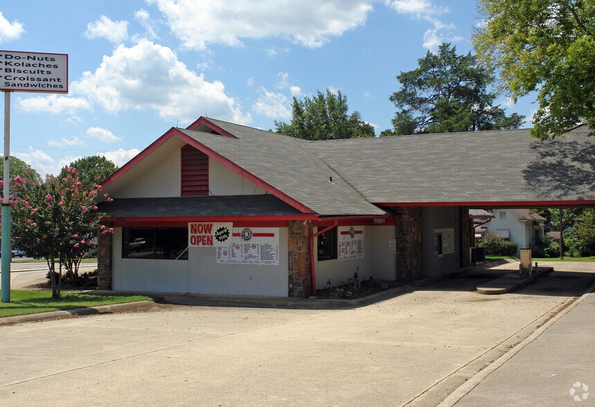 More Photos Of 609 N Main St, Benton Fast Food For Sale