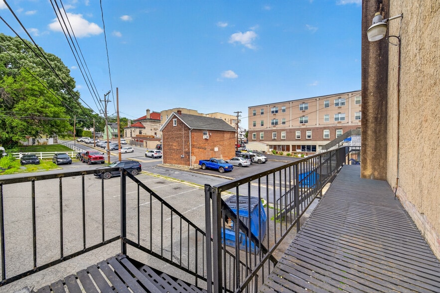More Photos Of 521 Front St, Catasauqua Storefront Retail Residential For Sale