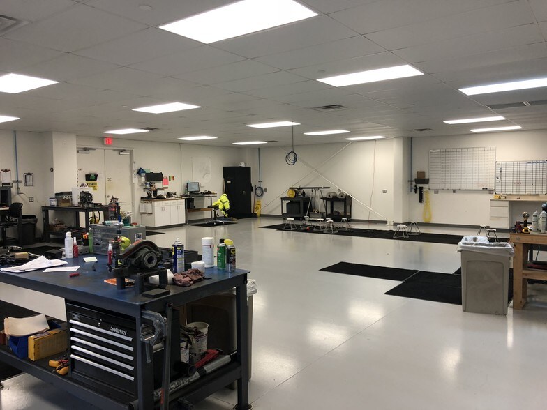 More Photos Of 7100 N Santa Fe Ave, Oklahoma City Manufacturing For Lease