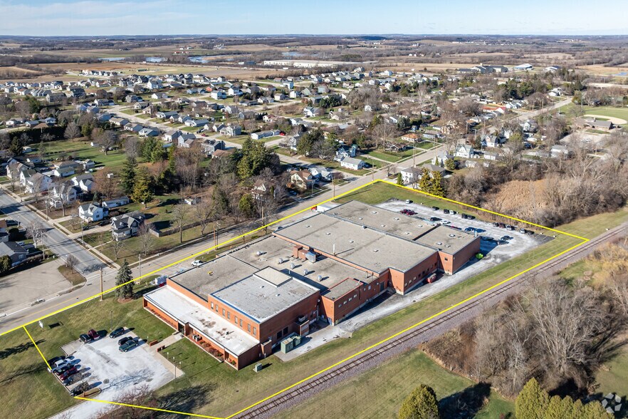 More Photos Of 110 Lincoln St, Johnson Creek Manufacturing For Sale