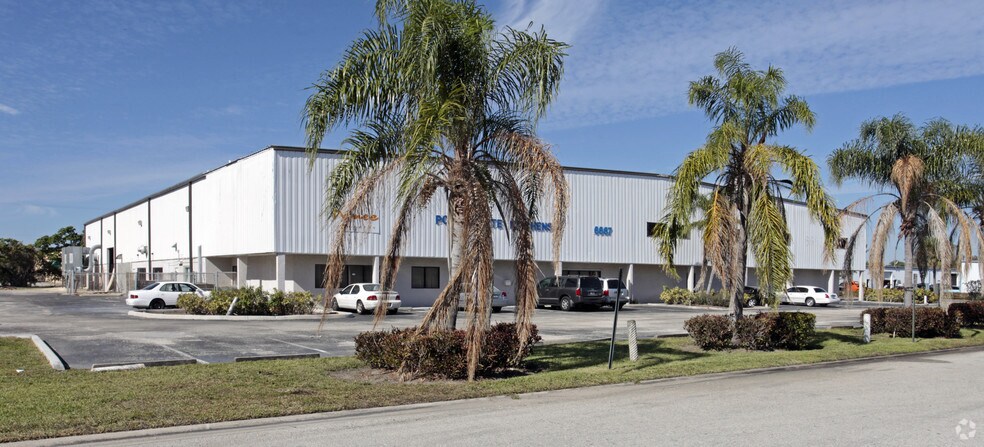More Photos Of 6667 N 42nd Ter, Riviera Beach Warehouse For Lease