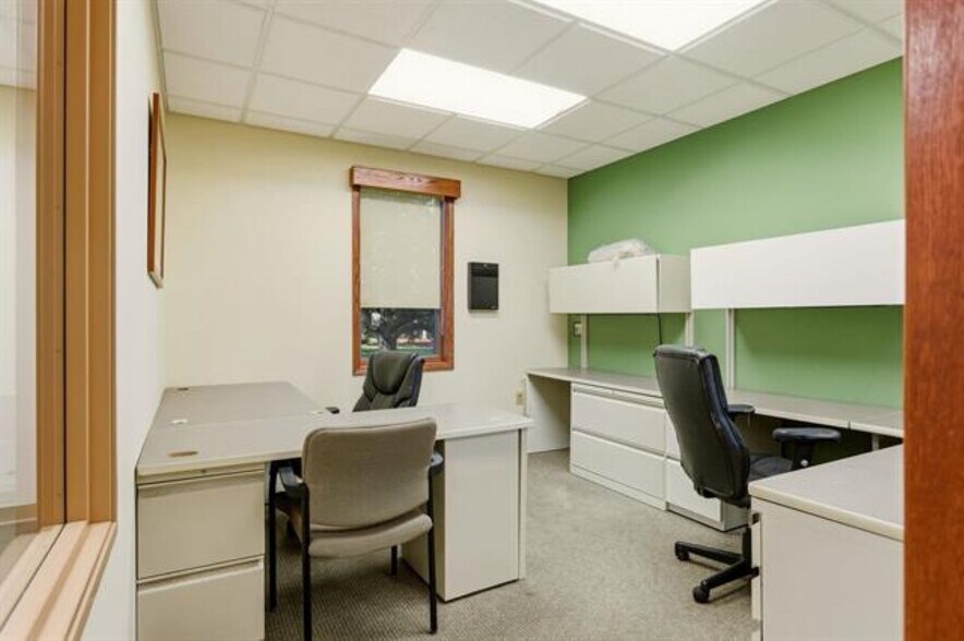 More Photos Of 2010 15th St, Bay City Healthcare For Sale
