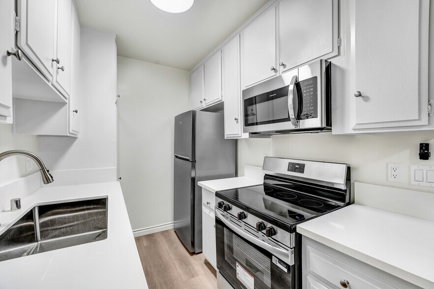 More Photos Of 824 Maple St, Santa Monica Apartments For Sale