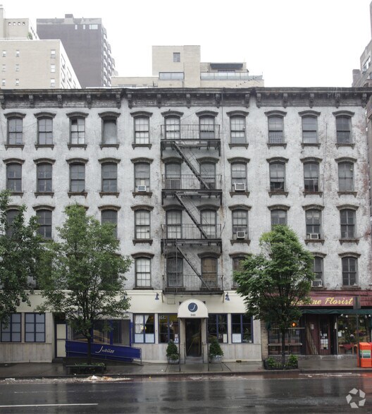 More Photos Of 946-948 1st Ave, New York Apartments For Lease