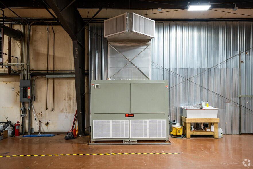 More Photos Of 4913 S Alston Ave, Durham Warehouse For Lease