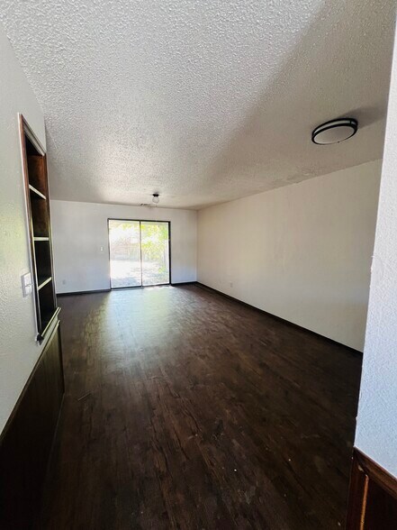 More Photos Of 2256 Donna Dr, Norman Multifamily For Sale