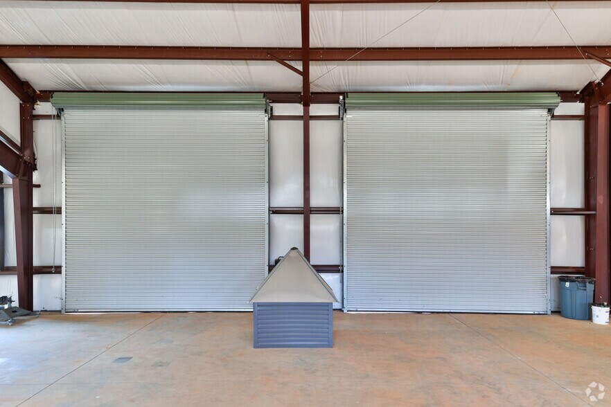 More Photos Of 2224 Gumlog Rd, Lavonia Light Manufacturing For Sale