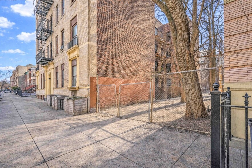 More Photos Of 1404A Pacific Street, Brooklyn Land For Sale