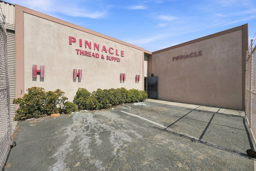 More Photos Of 777 Stanford Ave, Los Angeles Warehouse For Lease