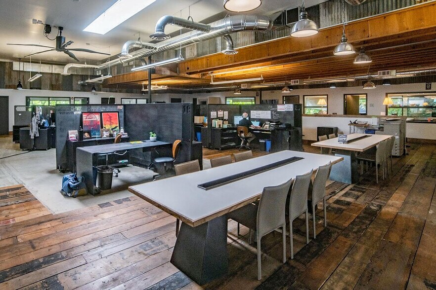 More Photos Of 4949 S MacAdam Ave, Portland Loft Creative Space For Sale