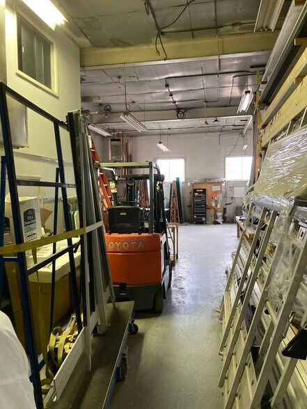 More Photos Of 11 Victoria Ter, Ridgefield Warehouse For Sale