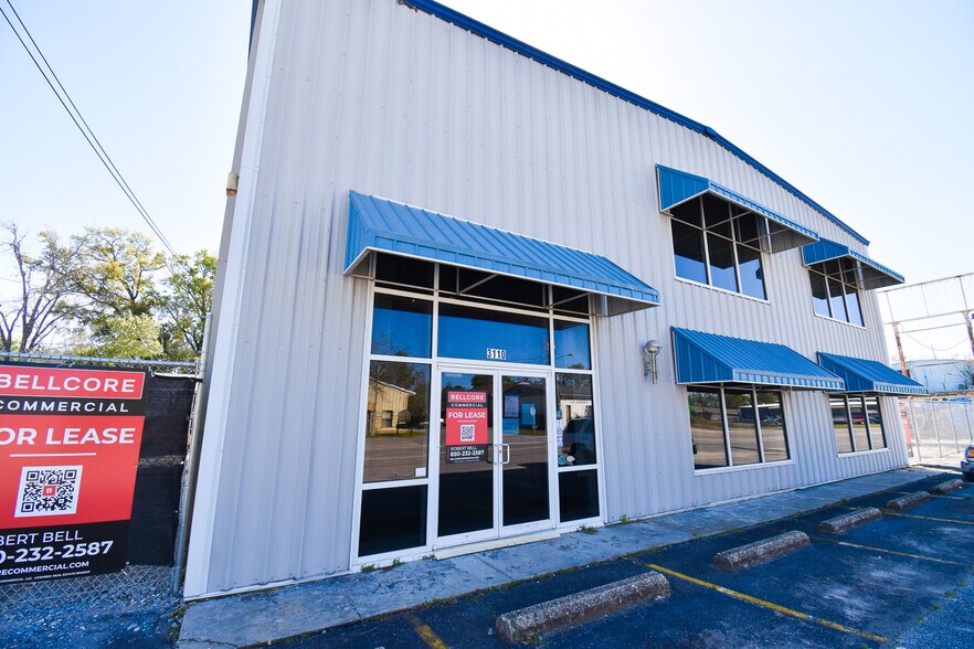 More Photos Of 3110 N Davis Hwy, Pensacola Showroom For Lease