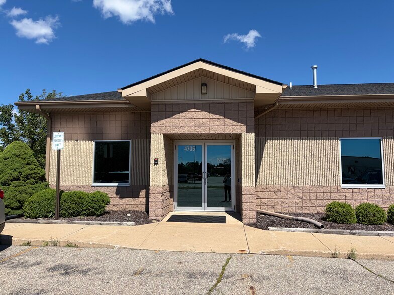 More Photos Of 4705 Clyde Park Ave SW, Grand Rapids Office For Sale