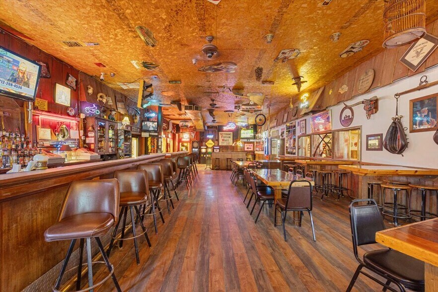More Photos Of 206 1st St, Soldier Restaurant For Sale