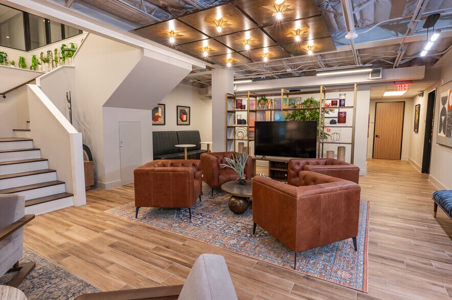 More Photos Of 1500 Waugh Dr, Houston Coworking Space