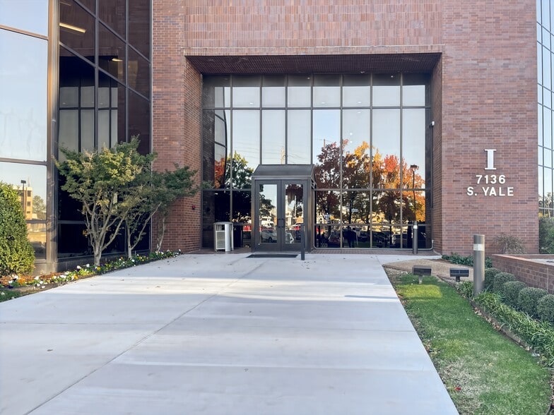 More Photos Of 7136 S Yale Ave, Tulsa Coworking Space