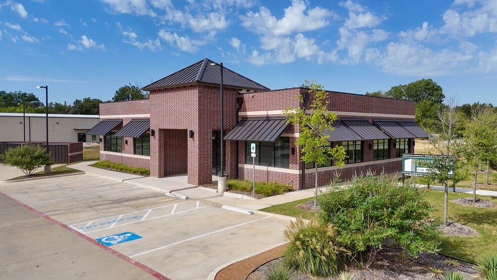 Primary Photo Of 3622 Duchess, Denton Coworking Space