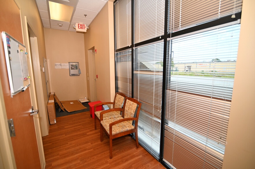 More Photos Of 2960 Technology Pl, Waldorf Research And Development For Lease