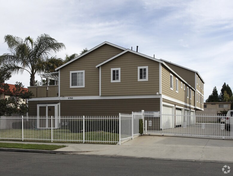 Primary Photo Of 5762 Kingman Ave, Buena Park Apartments For Sale