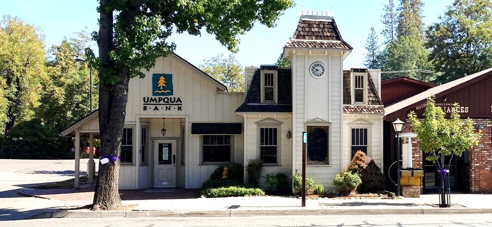 Primary Photo Of 641 Main St, Weaverville Storefront Retail Office For Lease