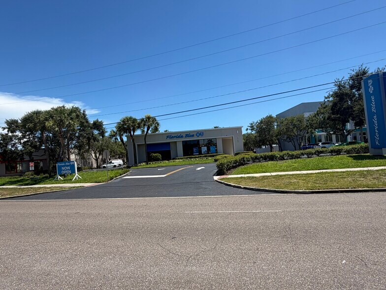 More Photos Of 6700 22nd Ave N, Saint Petersburg Bank For Sale
