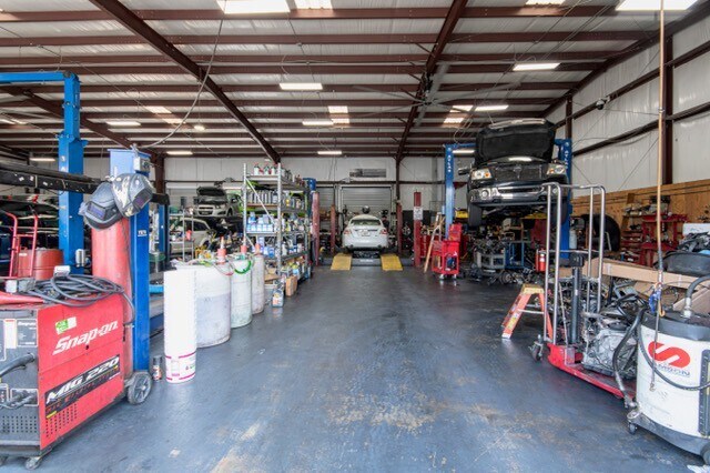 More Photos Of 4660-4666 Jonesboro Rd, Forest Park, Forest Park Auto Repair For Sale