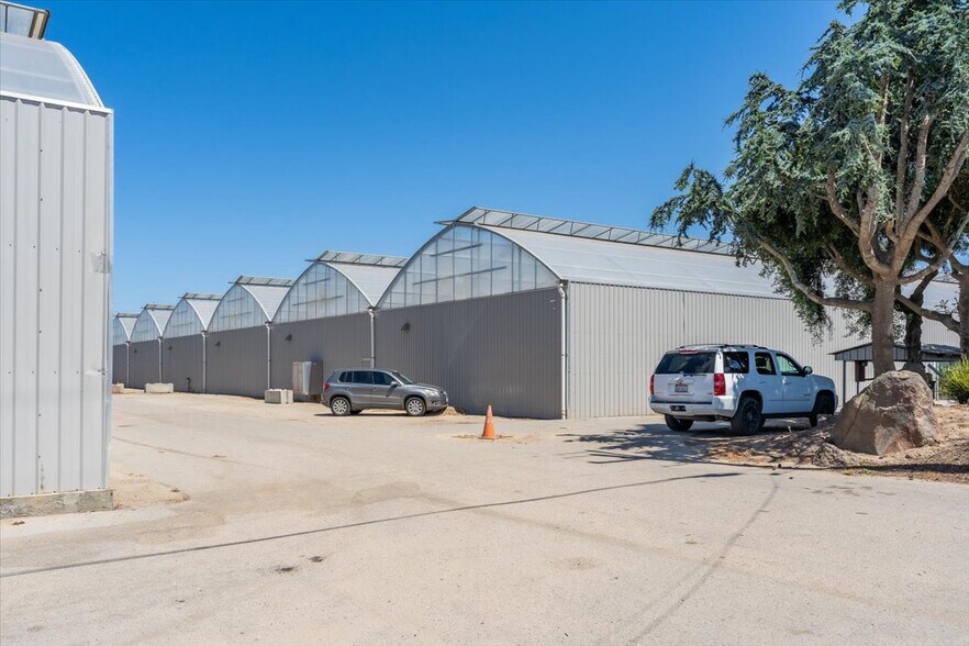 More Photos Of 23820 Potter Rd, Salinas Contractor Storage Yard For Sale