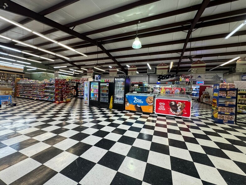 More Photos Of 9421 S Hwy 165, Woodworth Service Station For Sale