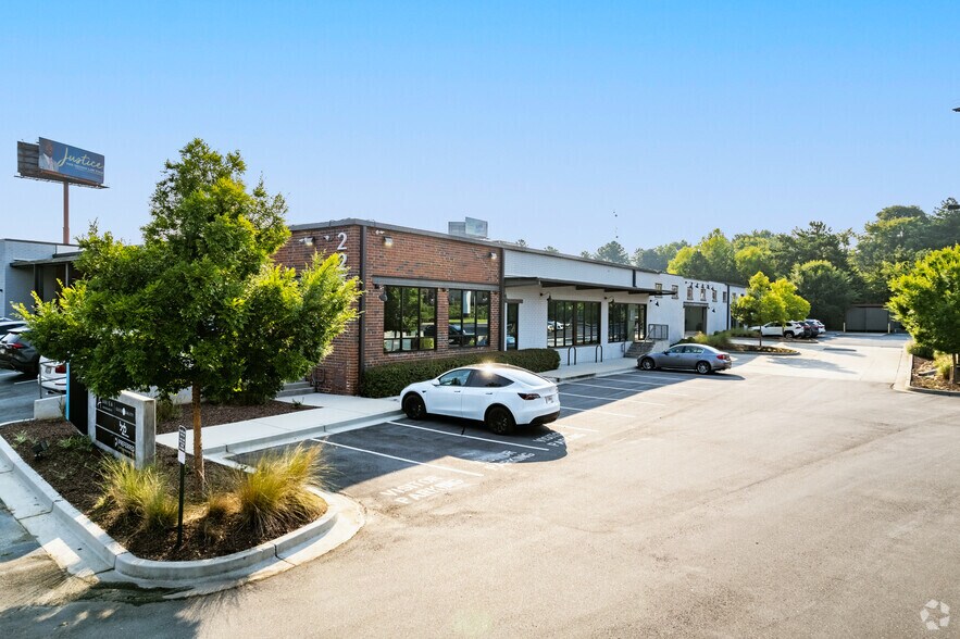 More Photos Of 251 Armour Dr NE, Atlanta Unknown For Lease