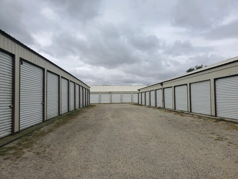 More Photos Of 301 E Rezin Ave, Albert Lea Self Storage For Sale