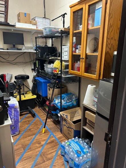 More Photos Of 1001 W Noble Ave, Visalia Specialty For Sale