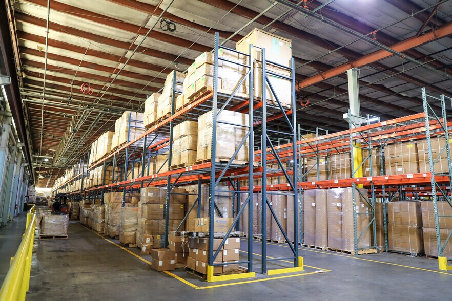 More Photos Of 24 Herring Rd, Newnan Warehouse For Sale