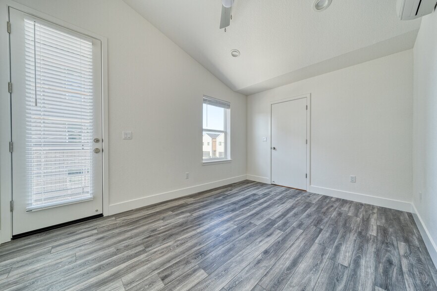 More Photos Of 2217 Tapia Way, Chico Apartments For Sale
