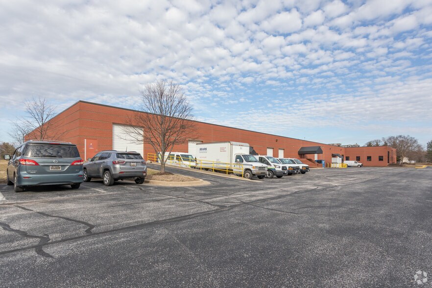 More Photos Of 989 Corporate Blvd, Linthicum Heights Distribution For Lease