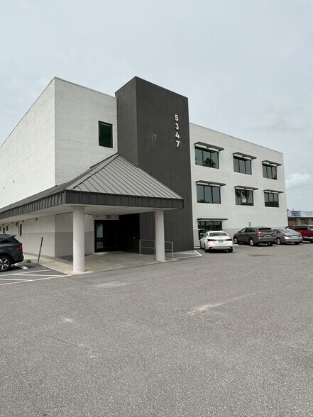 More Photos Of 5347 Main St, New Port Richey Medical For Lease