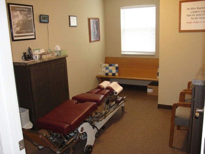More Photos Of 1013 Cedar St, Bismarck Storefront For Sale