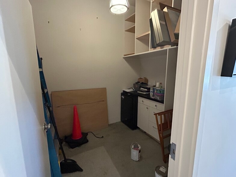 More Photos Of 700 Gilman St, Berkeley Warehouse For Sale