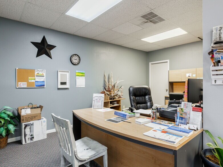 More Photos Of 233 Ackerman St, Rockdale Storefront Retail Office For Sale