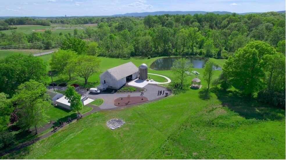 More Photos Of 1902 Jefferson Pike, Knoxville Lodge Meeting Hall For Sale